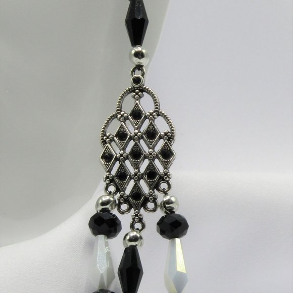 1 to 3 Black & White Beaded Jewelry Set - Picture 3 of 5